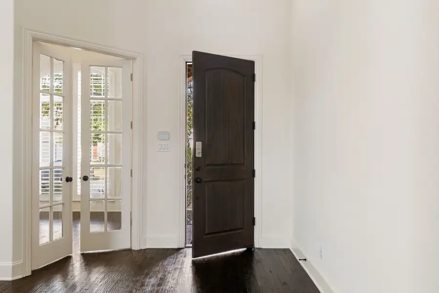 108 Guadalupe Drive, Irving, TX 75039 - Image #2