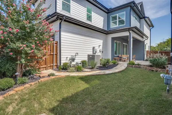 2216 Scenic Bluff Drive, Fort Worth, TX 76111