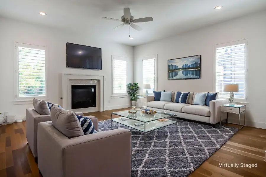 2216 Scenic Bluff Drive, Fort Worth, TX 76111 - Image #2