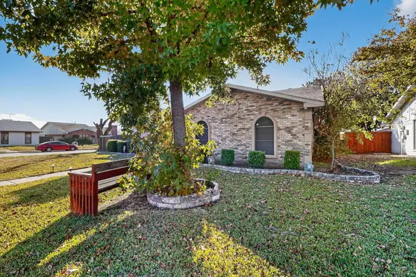 3402 Aquarius Circle, Garland, TX 75044