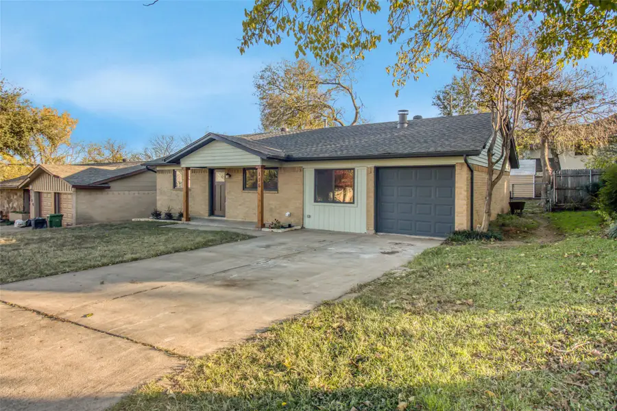 116 Donald Drive, Hurst, TX 76053 - Image #2