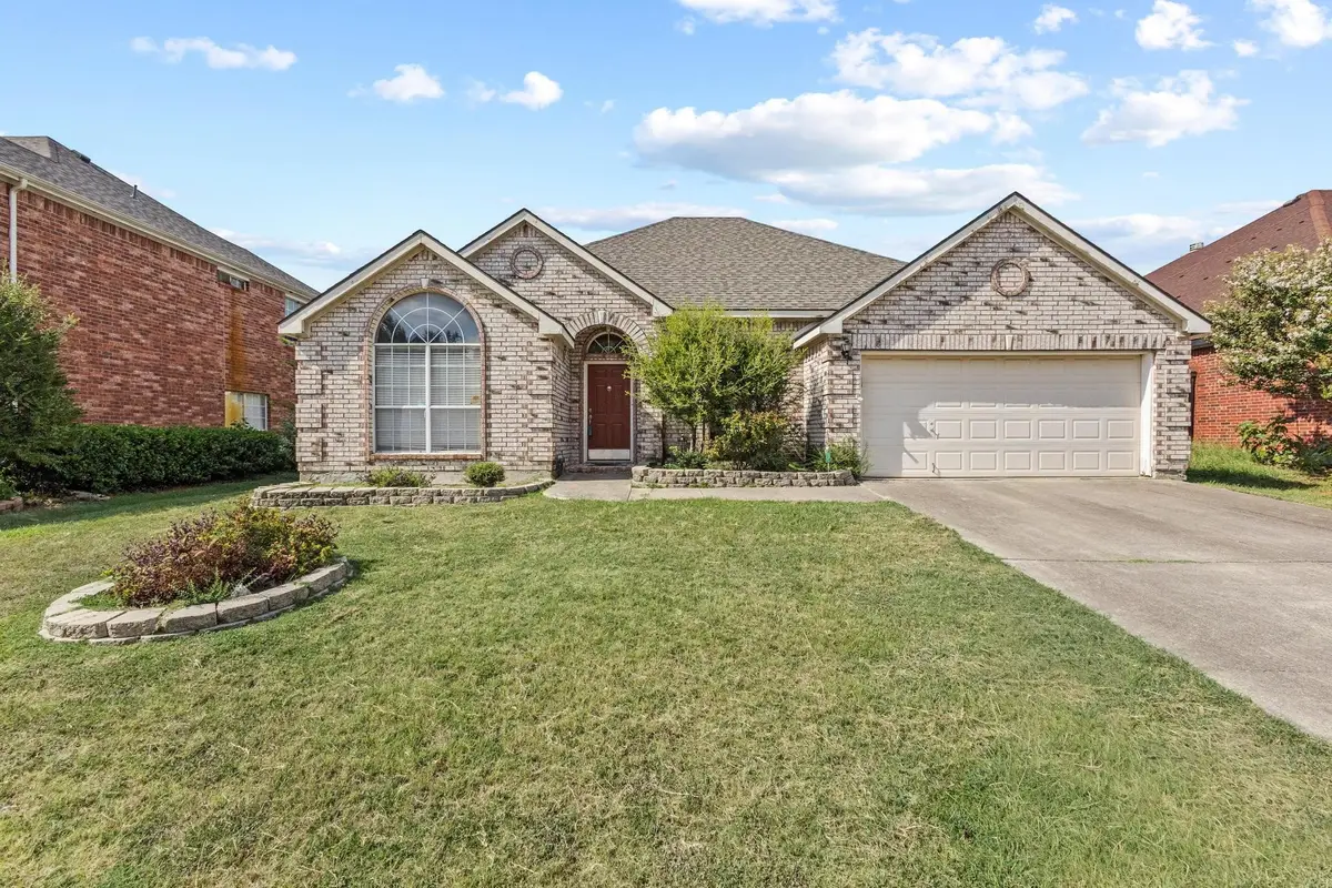 632 Delores Drive, Grand Prairie, TX 75052 - Image #1