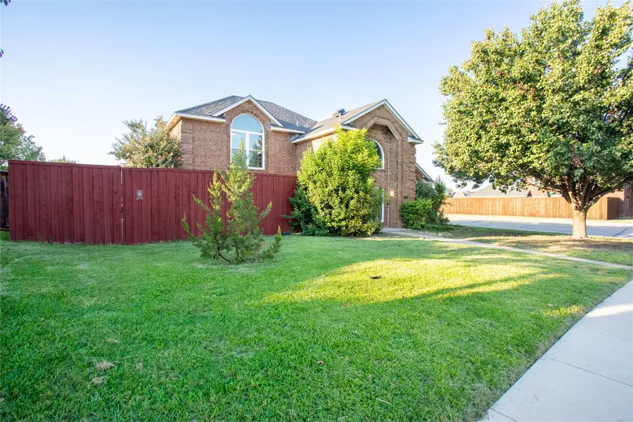 2044 Hillshire Drive, Lewisville, TX 75067 - Image #3