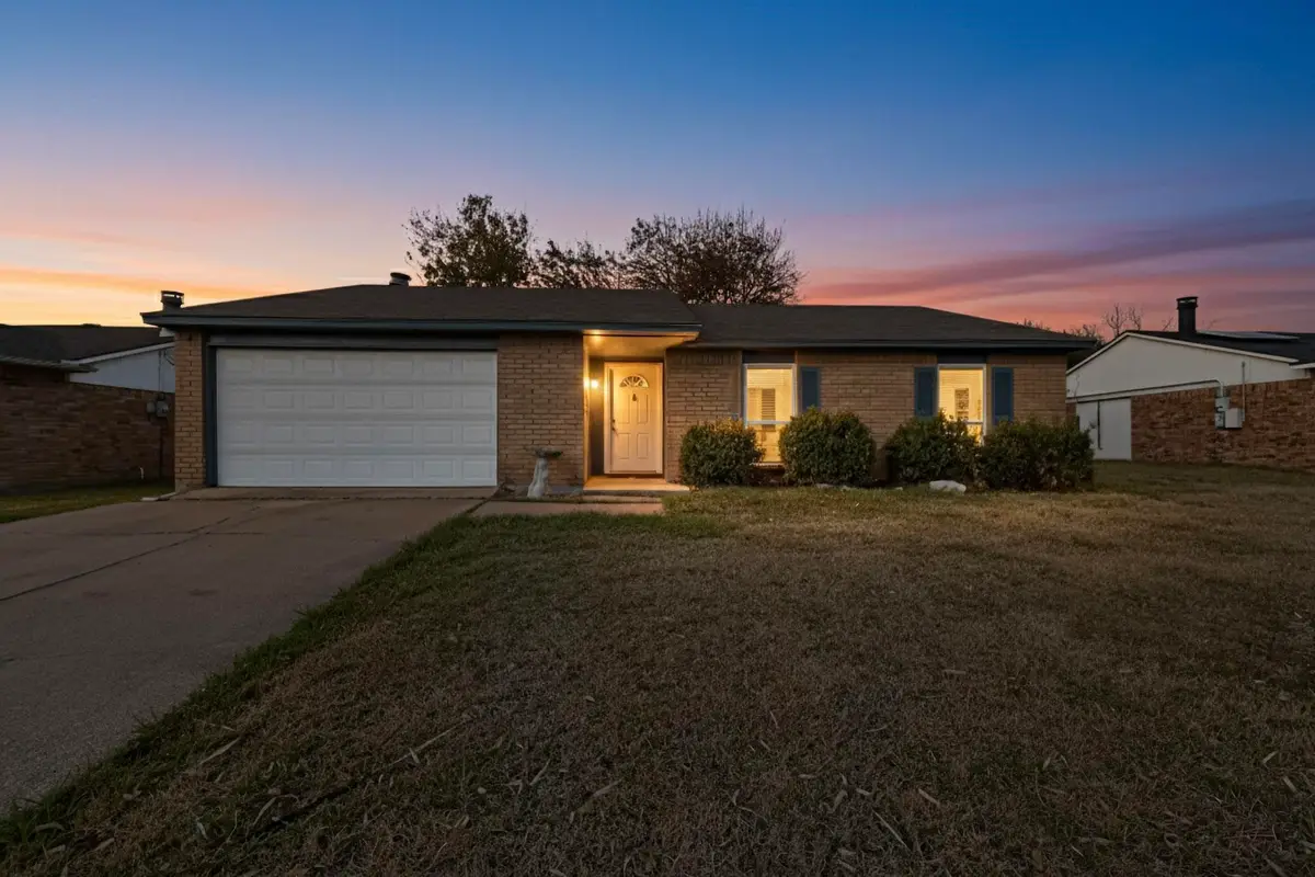 6805 Newcastle Place, North Richland Hills, TX 76182 - Image #1