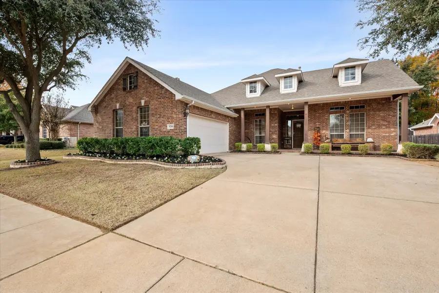 8204 Summerleaf Drive, Arlington, TX 76001 - Image #2