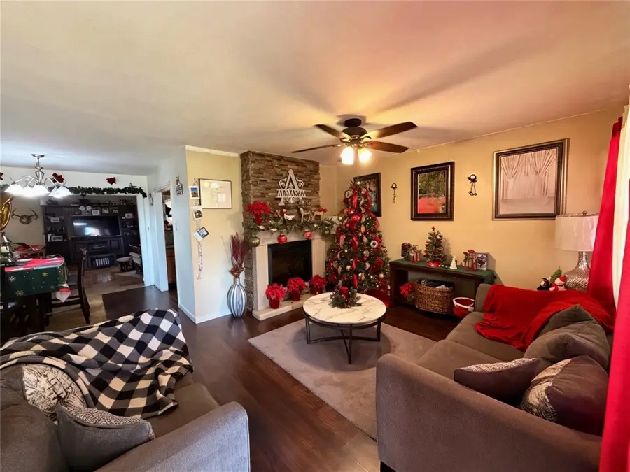 13669 Charcoal Lane, Farmers Branch, TX 75234 - Image #2