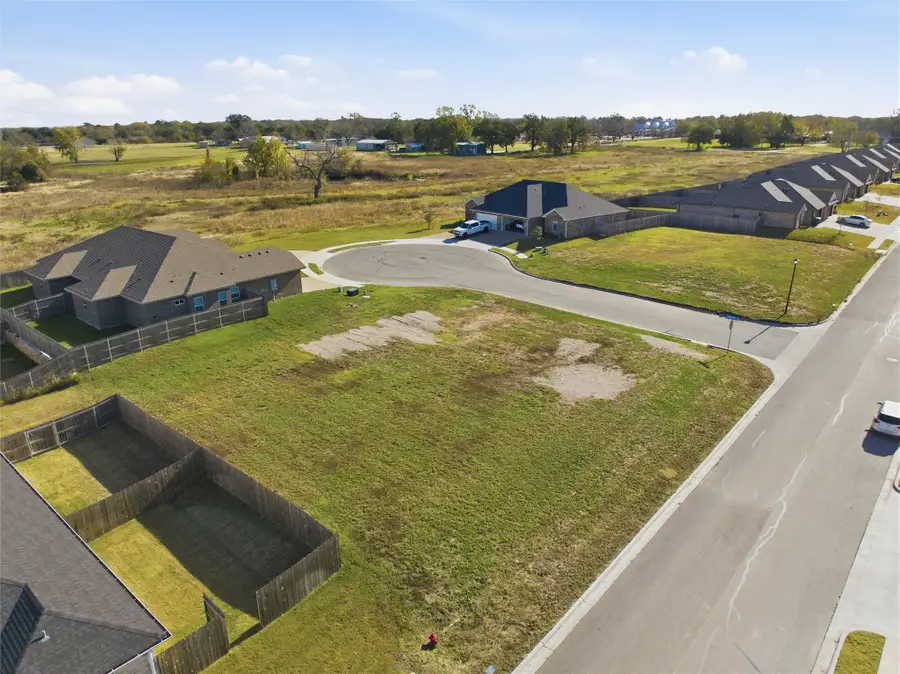 700 Sugar Mill Court, Robinson, TX 76706 - Image #2