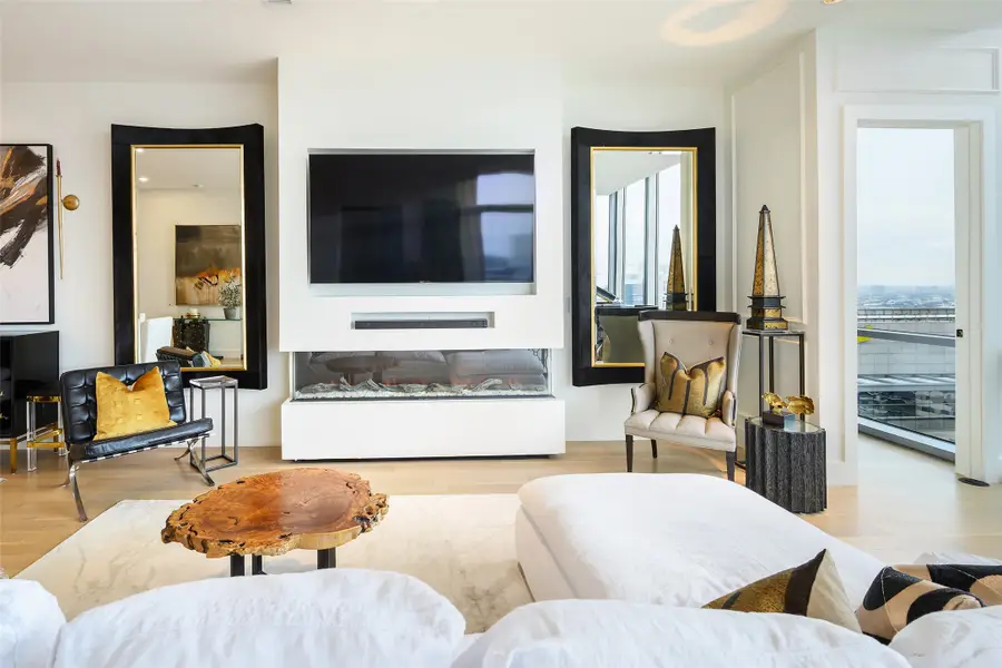 2200 Victory Avenue #2401, Dallas, TX 75219 - #3