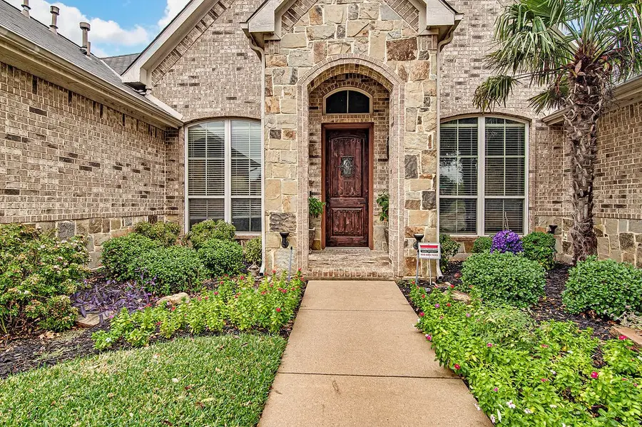 1100 Starleaf Drive, Mansfield, TX 76063 - Image #2