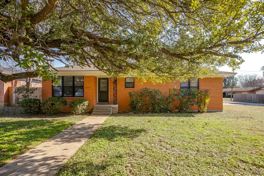 1327 Southern Boulevard, Cleburne, TX 76033 - Image #3