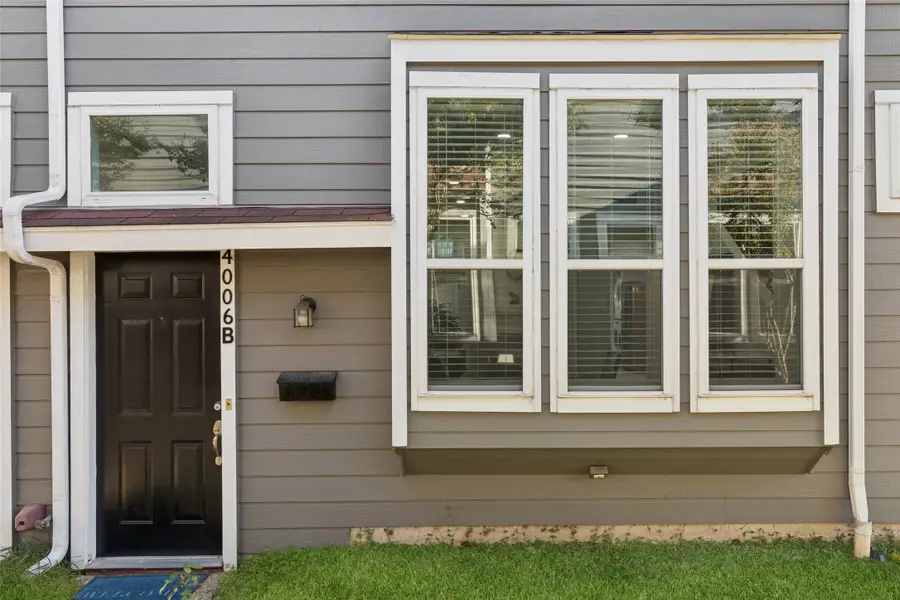 4006 Holland Avenue #B, Dallas, TX 75219 - #2