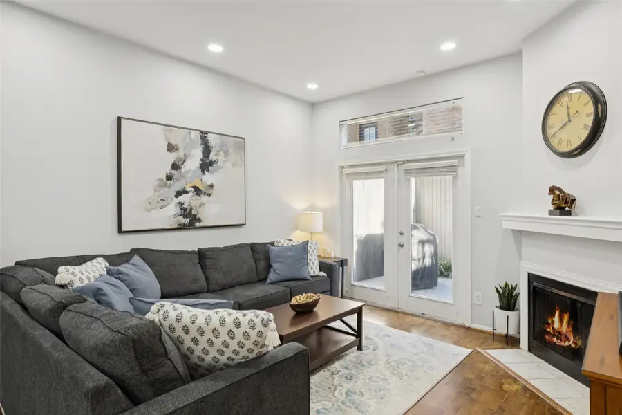 4006 Holland Avenue #B, Dallas, TX 75219 - #3