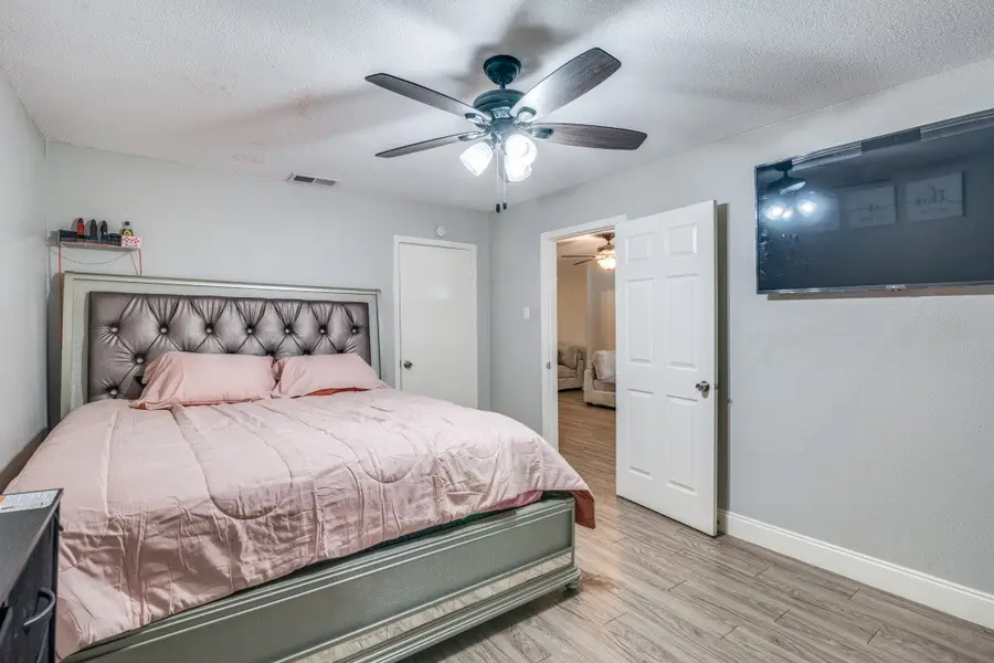 3834 Emerald Drive, Mesquite, TX 75150 - Image #3