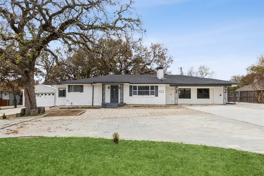 102 Woodland Drive, Highland Village, TX 75077 - Image #2