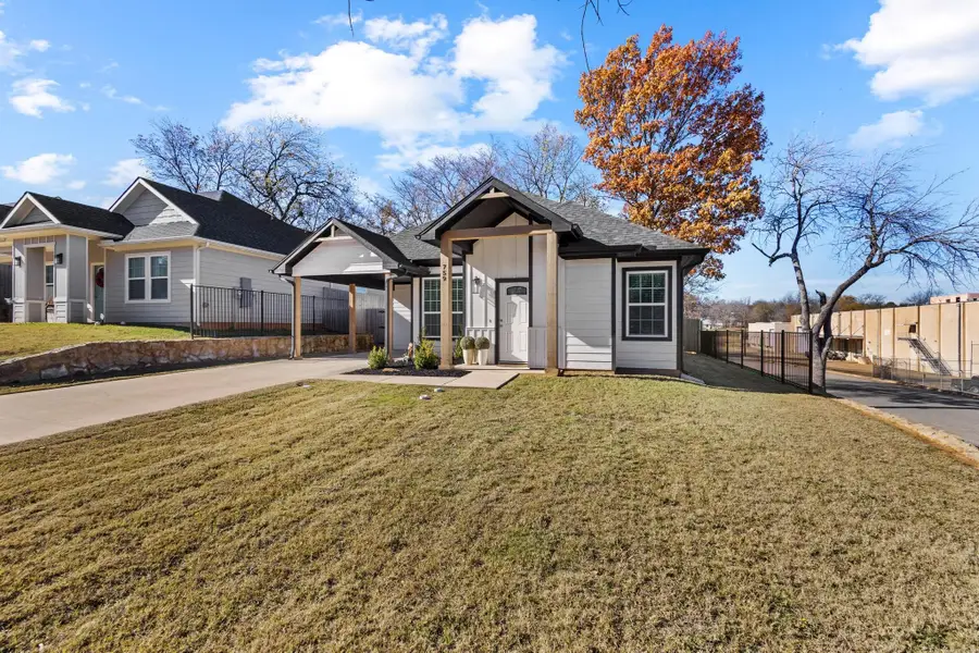 759 N Eddy Avenue, Denison, TX 75020 - Image #2