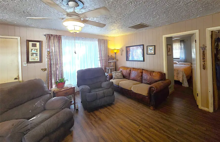 200 Hill Top Road, Glen Rose, TX 76043 - Image #3