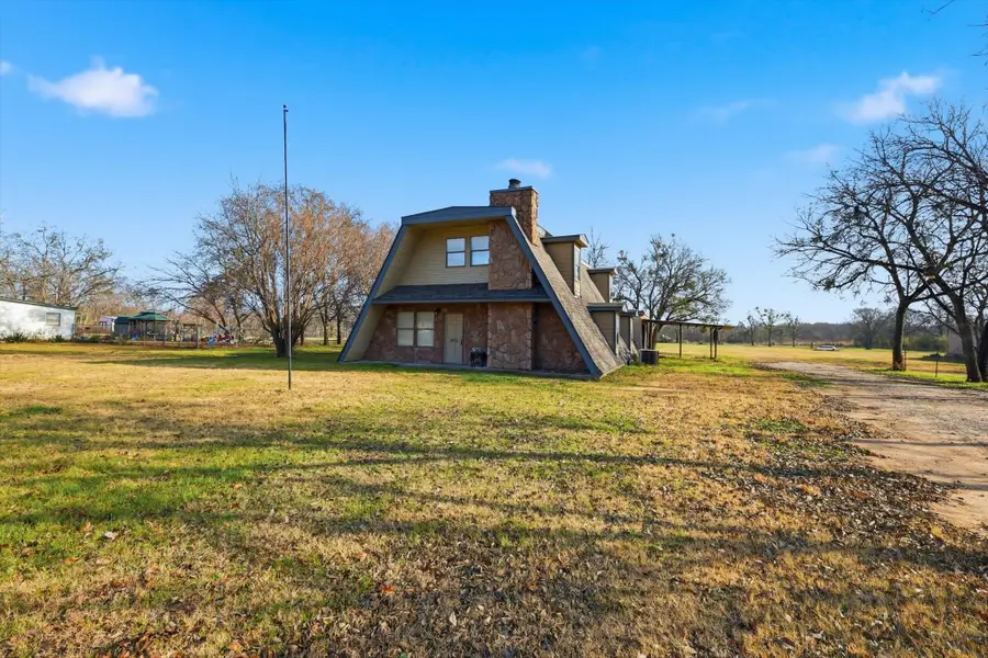 1401 S Walnut Street, Cleburne, TX 76033 - Image #2