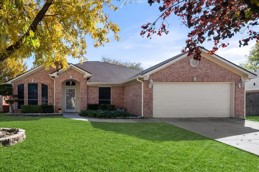 1608 Crestmeadow Lane, Mansfield, TX 76063 - Image #3
