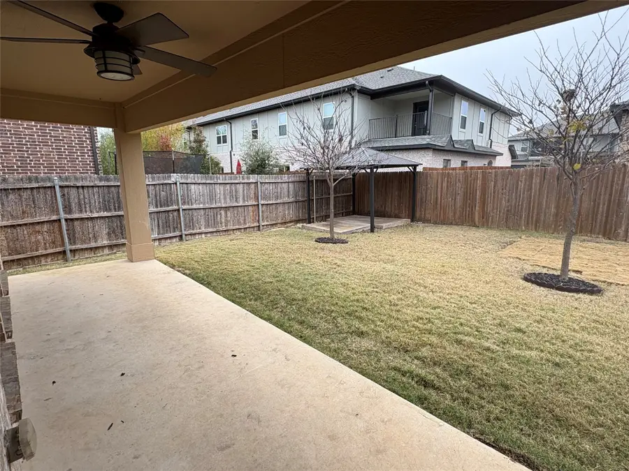 550 Lily Street, Crowley, TX 76036 - Image #2