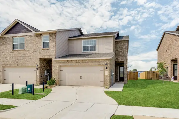 437 Mb's Way, Pilot Point, TX 76258