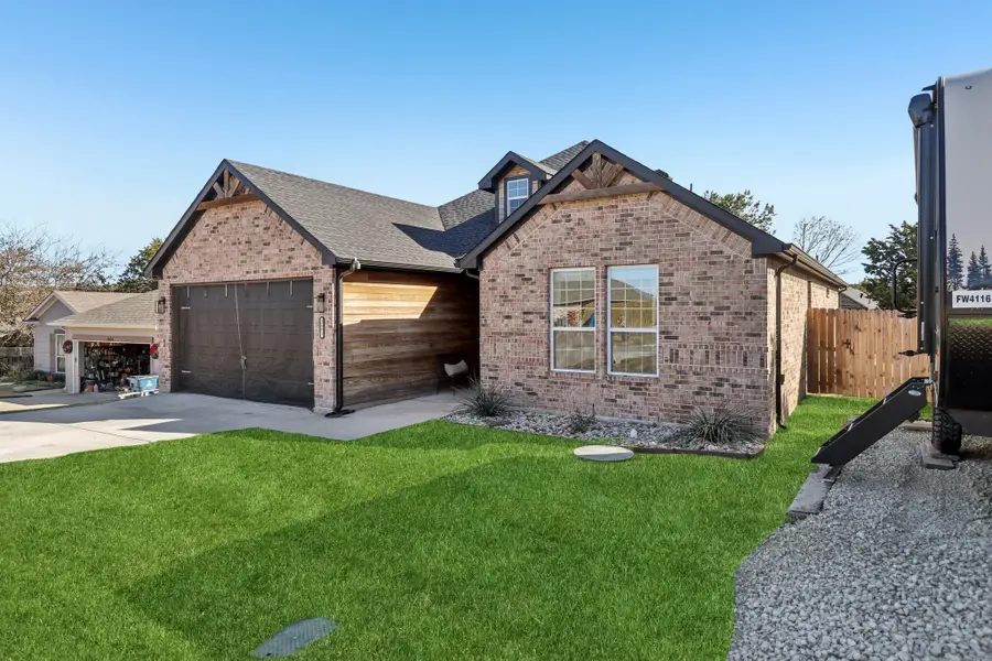 2503 Smokerise Trail, Granbury, TX 76048 - Image #2