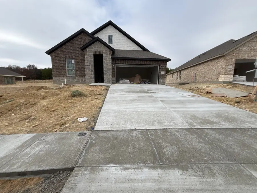 557 Waterford Park Boulevard, Weatherford, TX 76087 - Image #2