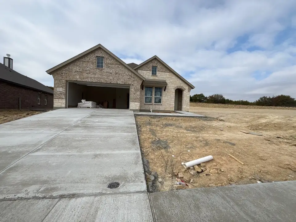 561 Waterford Park Boulevard, Weatherford, TX 76087 - Image #1