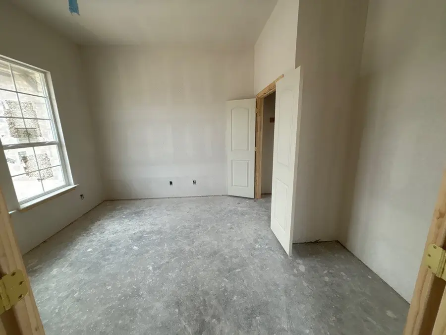 561 Waterford Park Boulevard, Weatherford, TX 76087 - Image #3