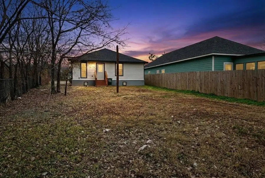 3304 Wellington Street, Greenville, TX 75401 - Image #2