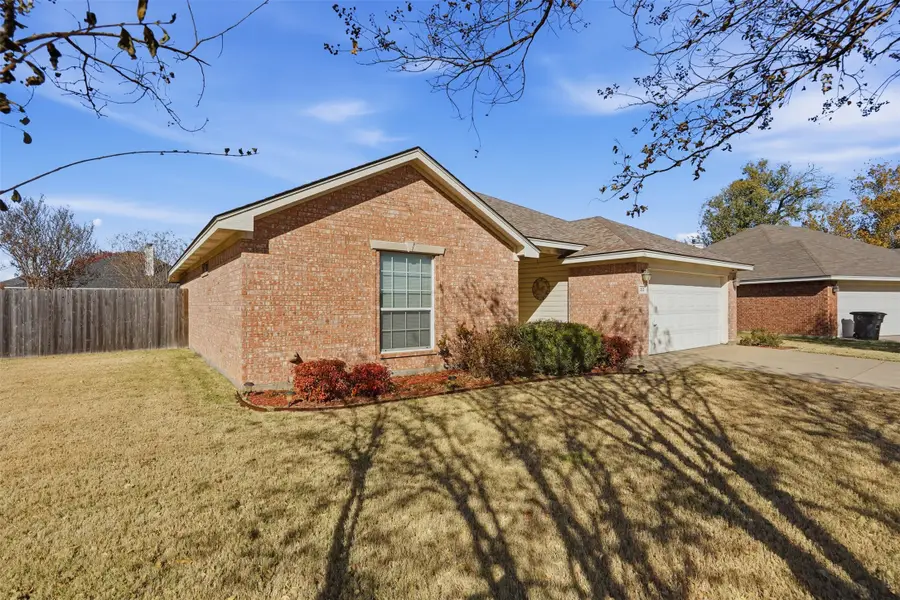 212 Preston Drive, Cleburne, TX 76033 - Image #3