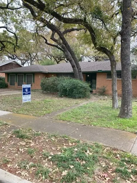 410 Nottingham Drive, Irving, TX 75061 - Image #2