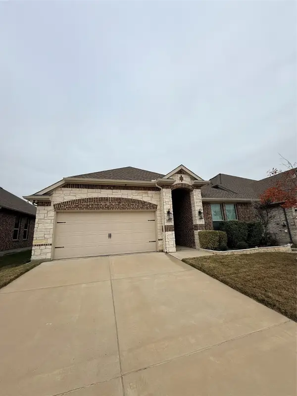 658 Erin Hills Drive, Red Oak, TX 75154