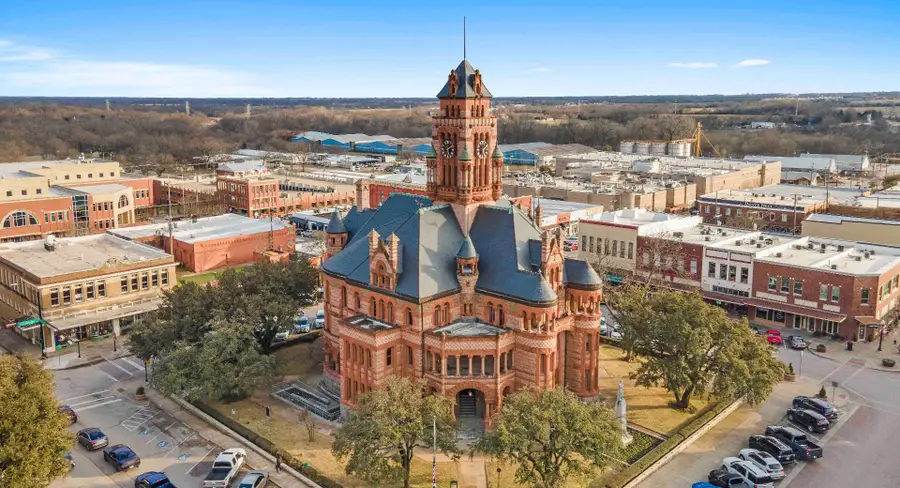 514 N Rogers Street, Waxahachie, TX 75165 - Image #2