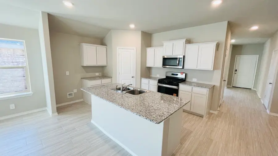 4232 Trickling Creek Lane, Fort Worth, TX 76036 - Image #2