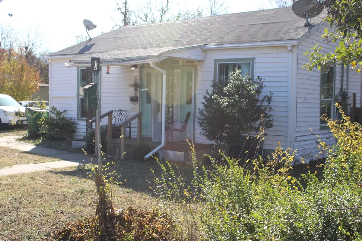 304 E Criddle Street, Waxahachie, TX 75165 - Image #1