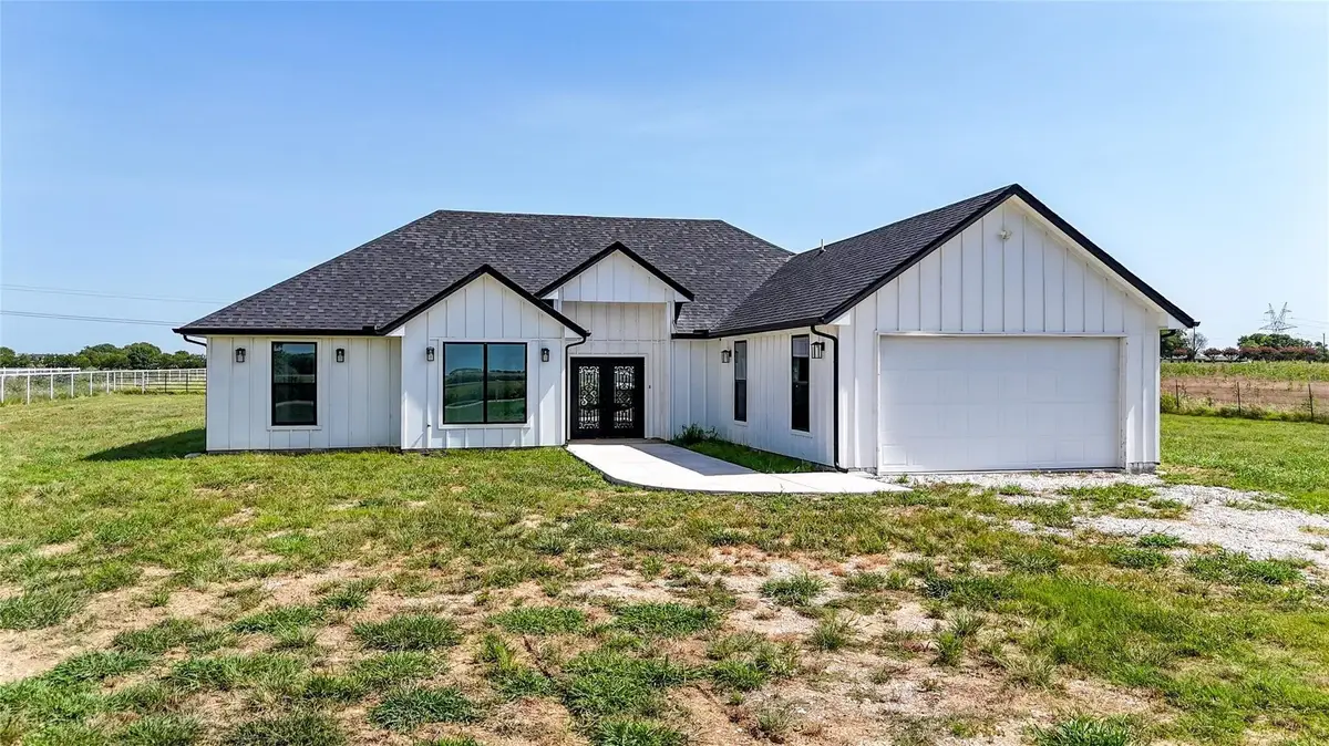 12480 Doyle Road, Krum, TX 76249 - Image #1