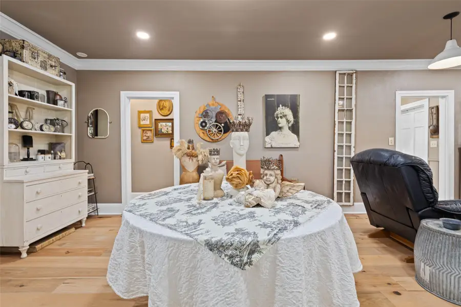 918 N Montgomery Street, Gilmer, TX 75644 - Image #2