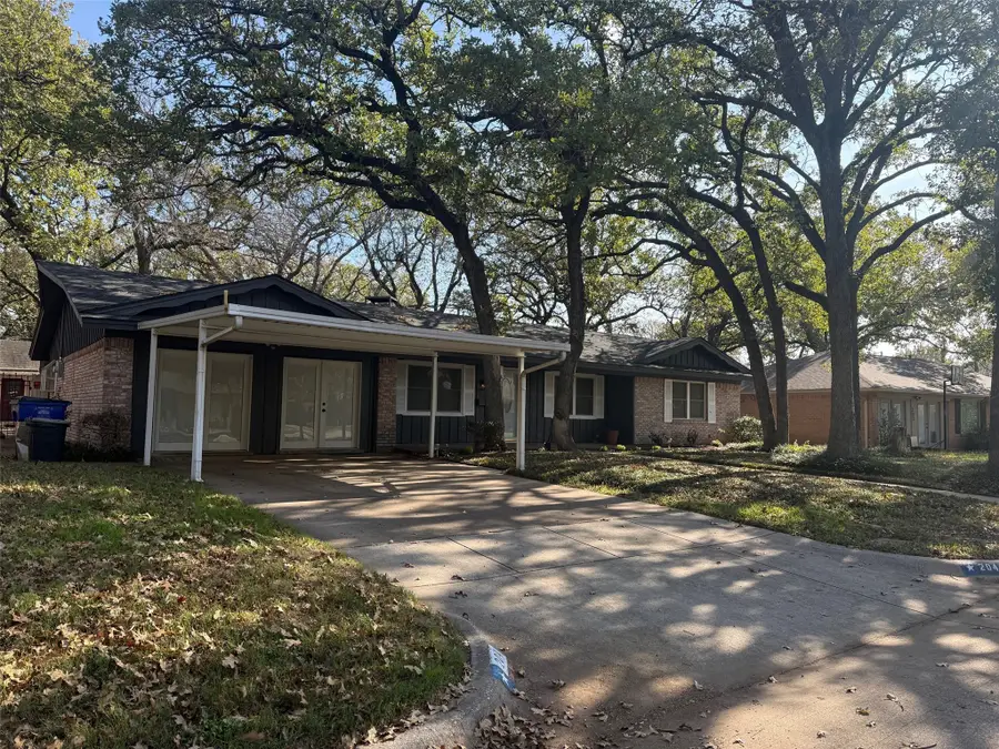 204 Juniper Street, Mansfield, TX 76063 - Image #2