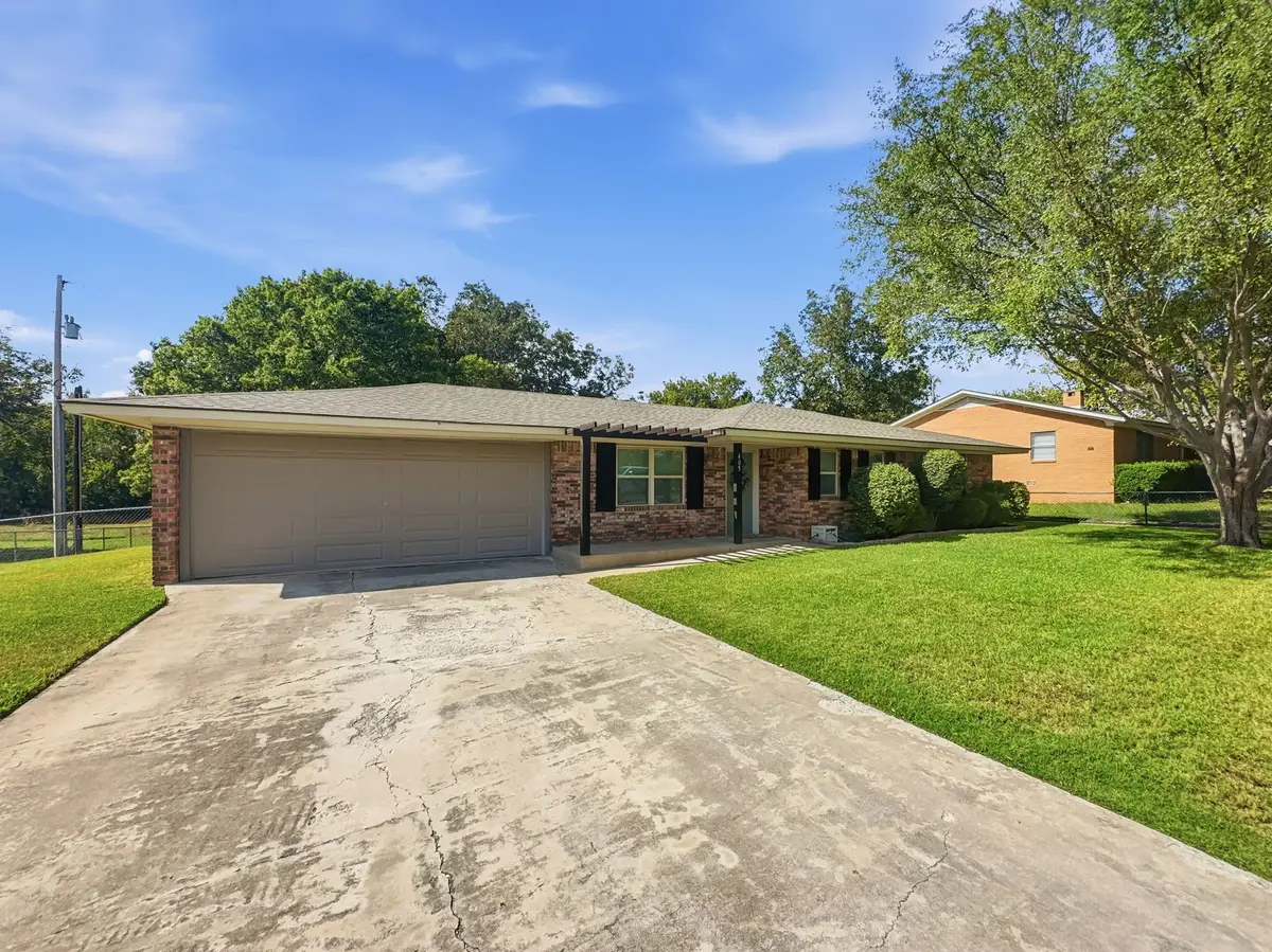 405 S Bouldin Street, Hamilton, TX 76531 - Image #1