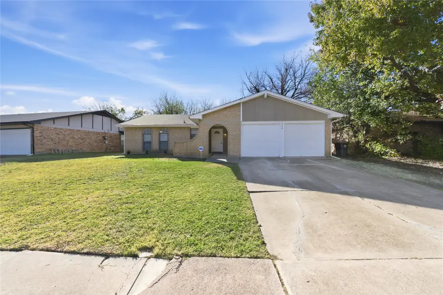 420 Thomas Chapel Drive, Arlington, TX 76014 - Image #2