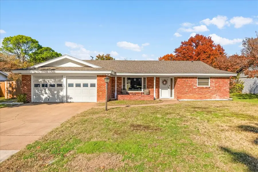 1913 Yucca Trail, Hurst, TX 76054 - Image #2