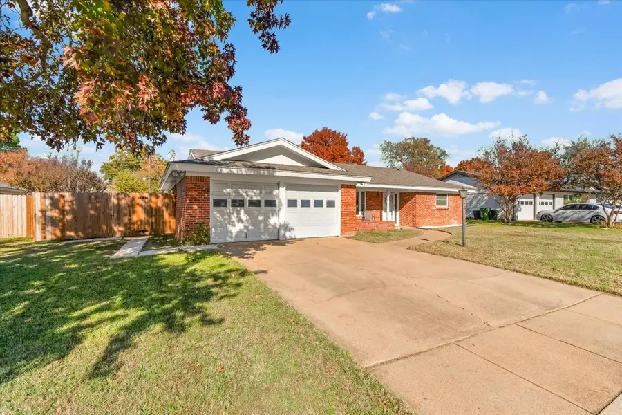 1913 Yucca Trail, Hurst, TX 76054 - Image #3