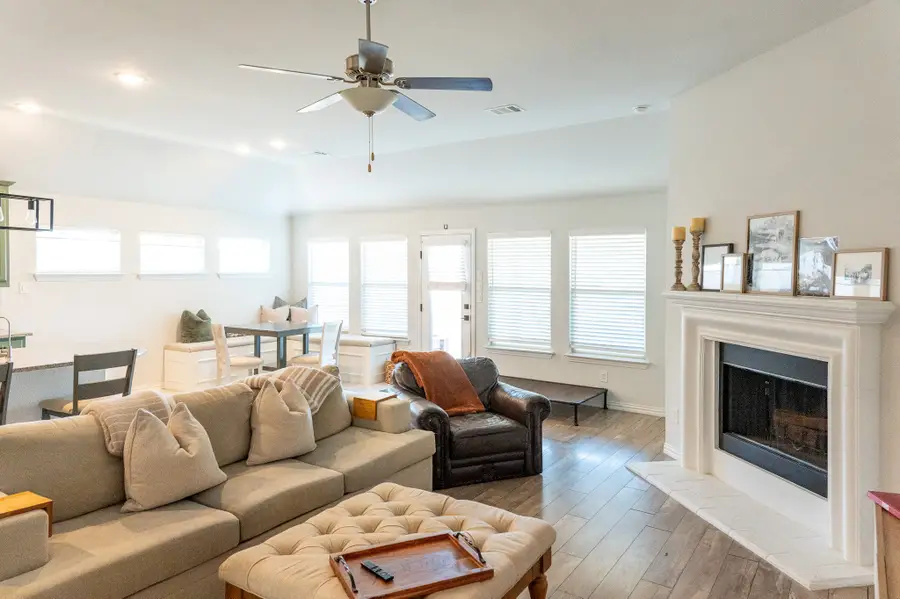 416 Windy Knoll Road, Fort Worth, TX 76028 - Image #3