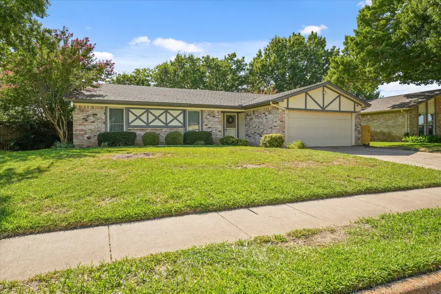 2917 Highgate Lane, Bedford, TX 76021 - Image #2