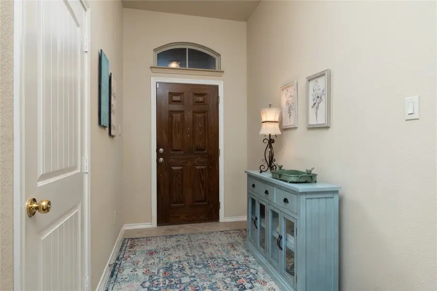 452 Delgany Trail, Fort Worth, TX 76052 - Image #3