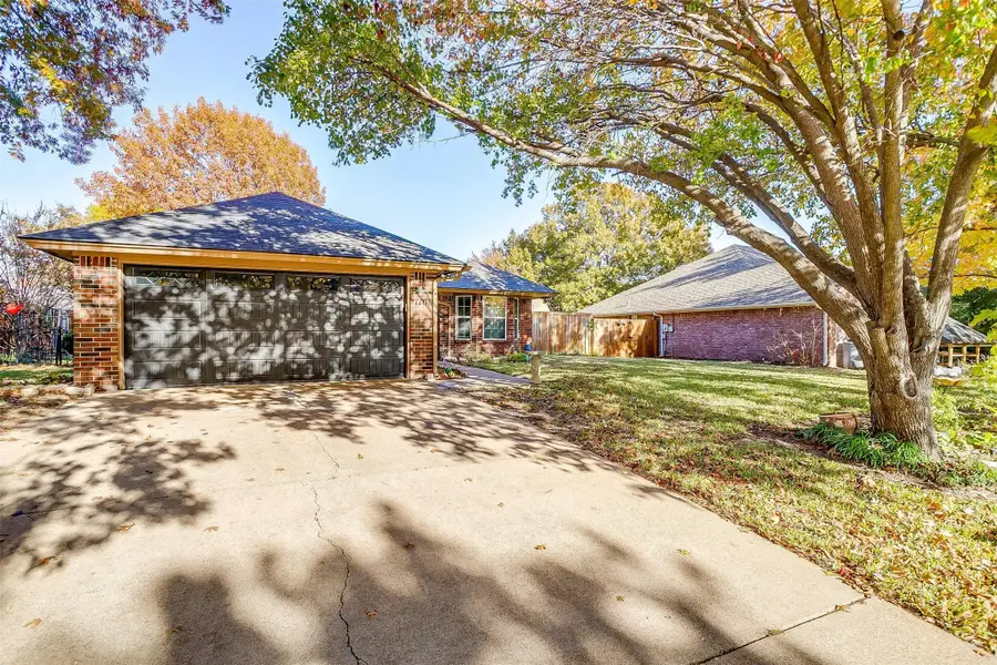 1108 Windy Meadows Drive, Burleson, TX 76028 - Image #2