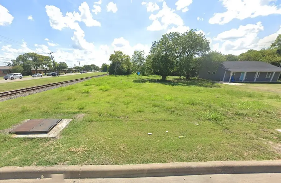 212 Peters Street, Waxahachie, TX 75165 - Image #2