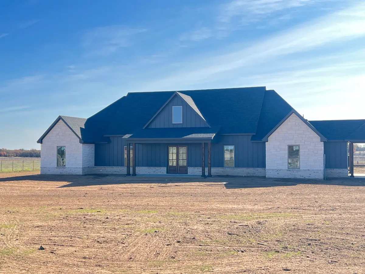 1390 Poe Prairie Road, Millsap, TX 76066 - Image #1