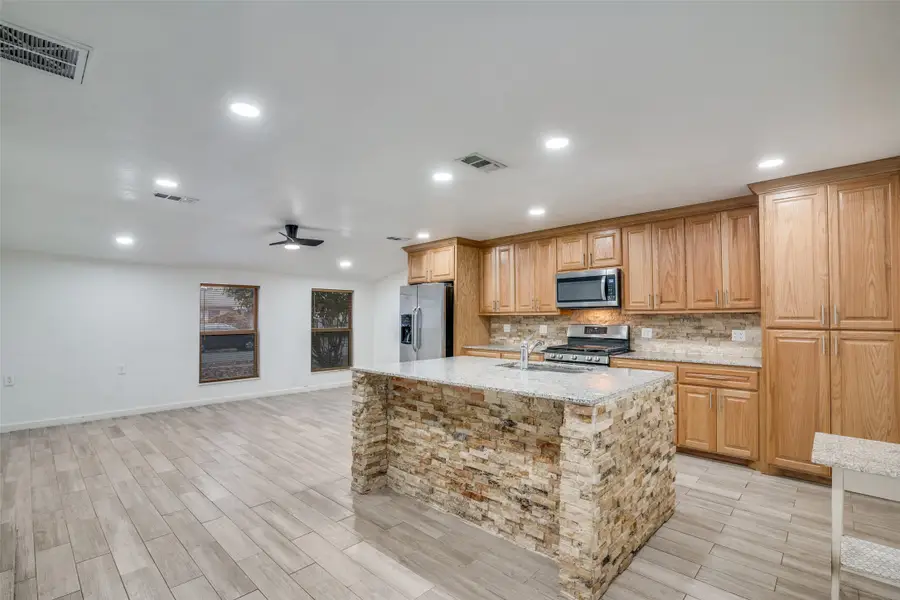 641 Freeman Drive, Garland, TX 75040 - Image #2