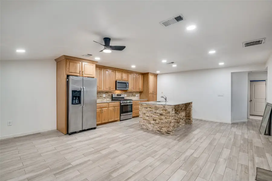 641 Freeman Drive, Garland, TX 75040 - Image #3